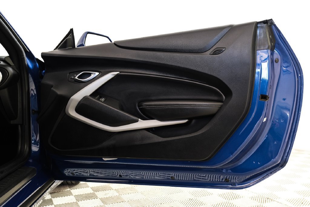 Used 2020 Chevrolet Camaro LT RWD image 42