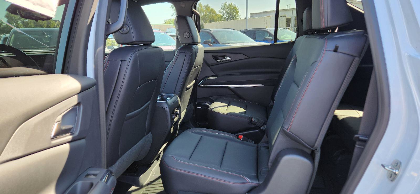New 2026 Chevrolet Traverse Z71 w/ Enhanced Driving Package image 11
