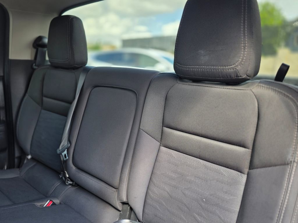 Used 2023 Nissan Frontier SV image 14