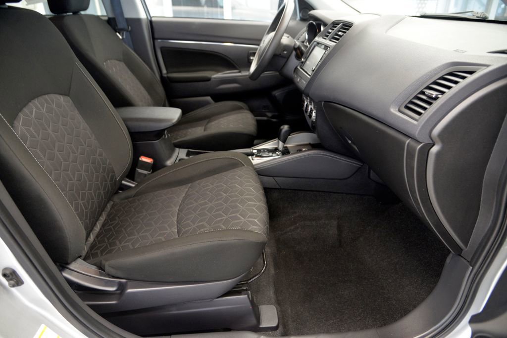 Used 2021 Mitsubishi Outlander Sport ES image 29