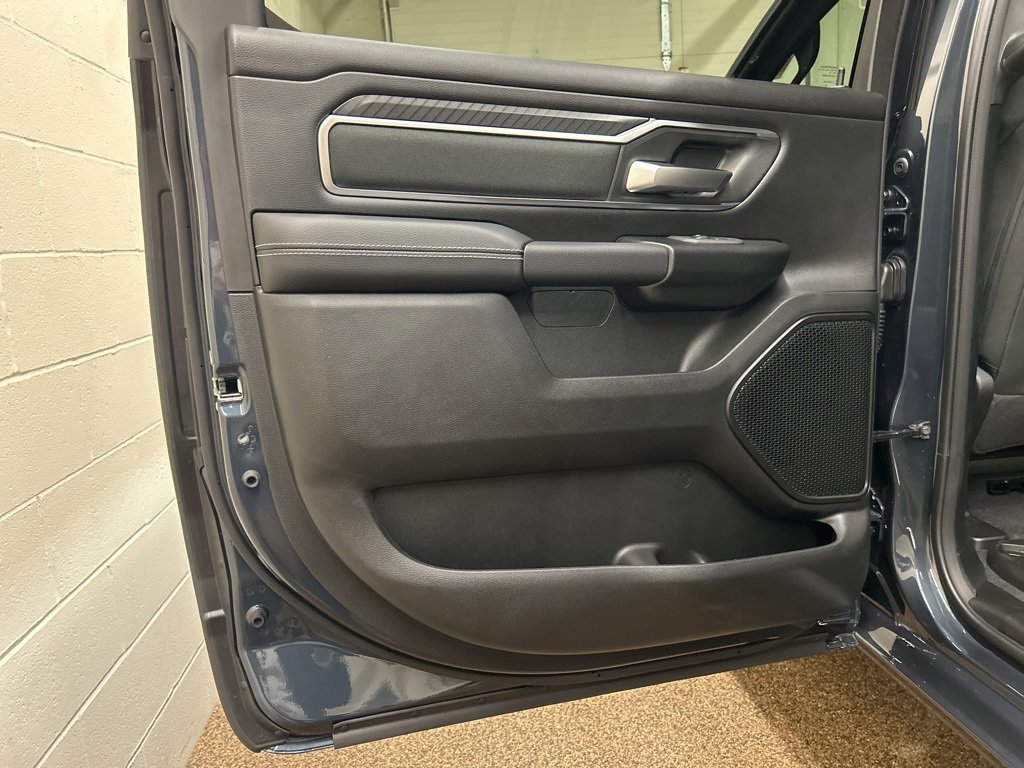 New 2026 RAM 1500 4x4 Crew Cab image 14