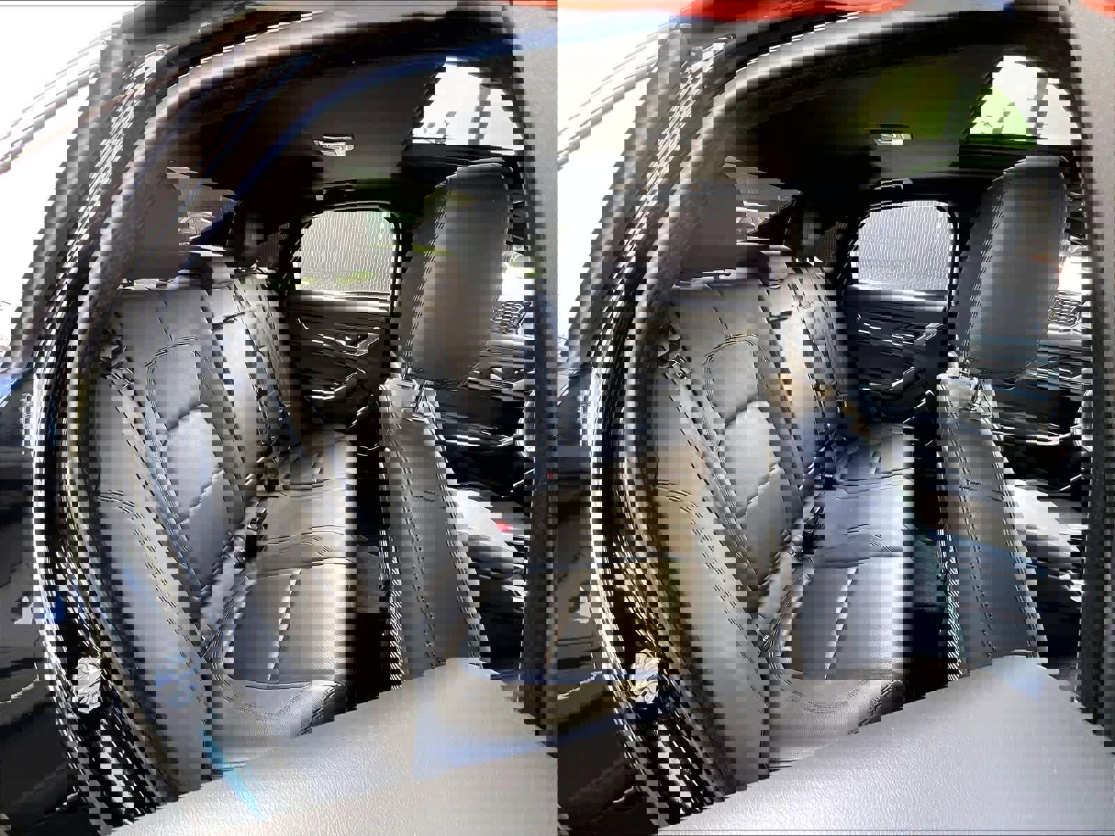 Used 2022 Jaguar XF SE image 27