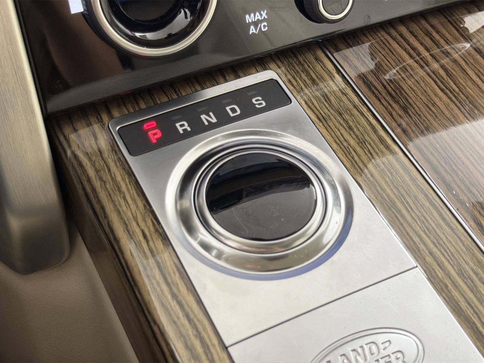 Used 2019 Land Rover Range Rover Supercharged image 15