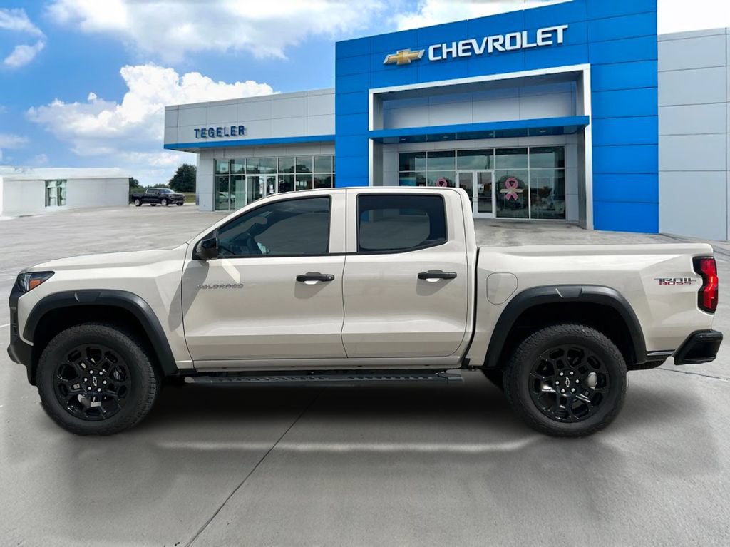 Used 2026 Chevrolet Colorado Trail Boss AWD/4WD image 8