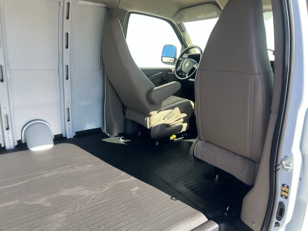 New 2026 Chevrolet Express 3500 w/ Driver Convenience Package RWD image 18
