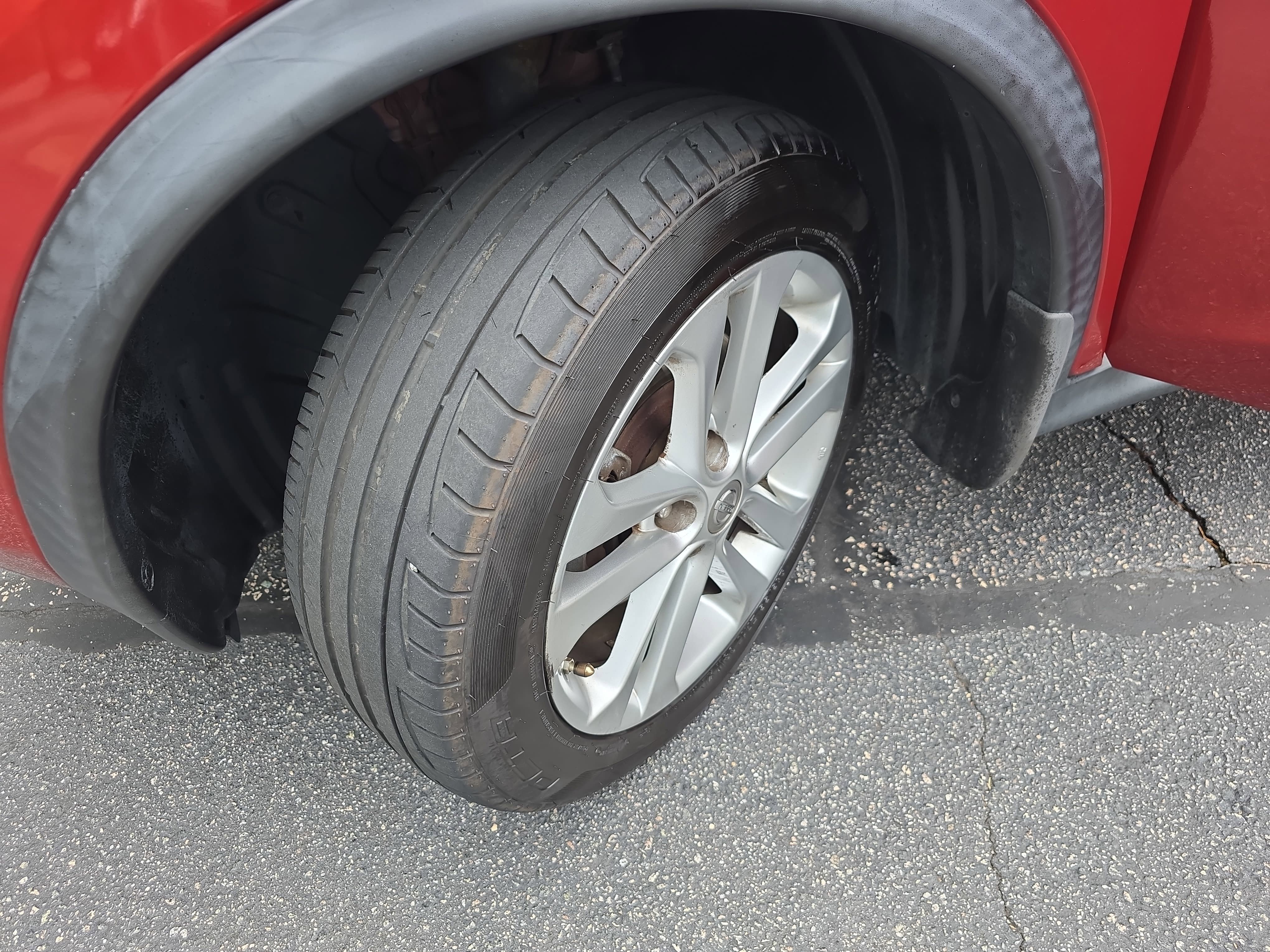Used 2012 Nissan Juke SL AWD/4WD image 31