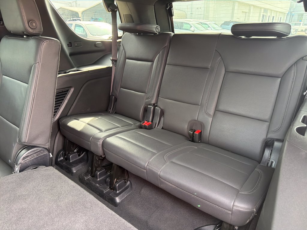 Used 2025 Chevrolet Tahoe Z71 AWD/4WD image 30