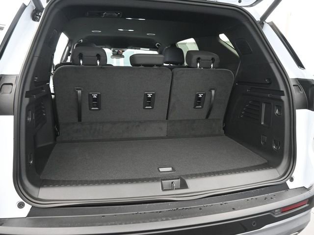 New 2026 Chevrolet Traverse LT image 8