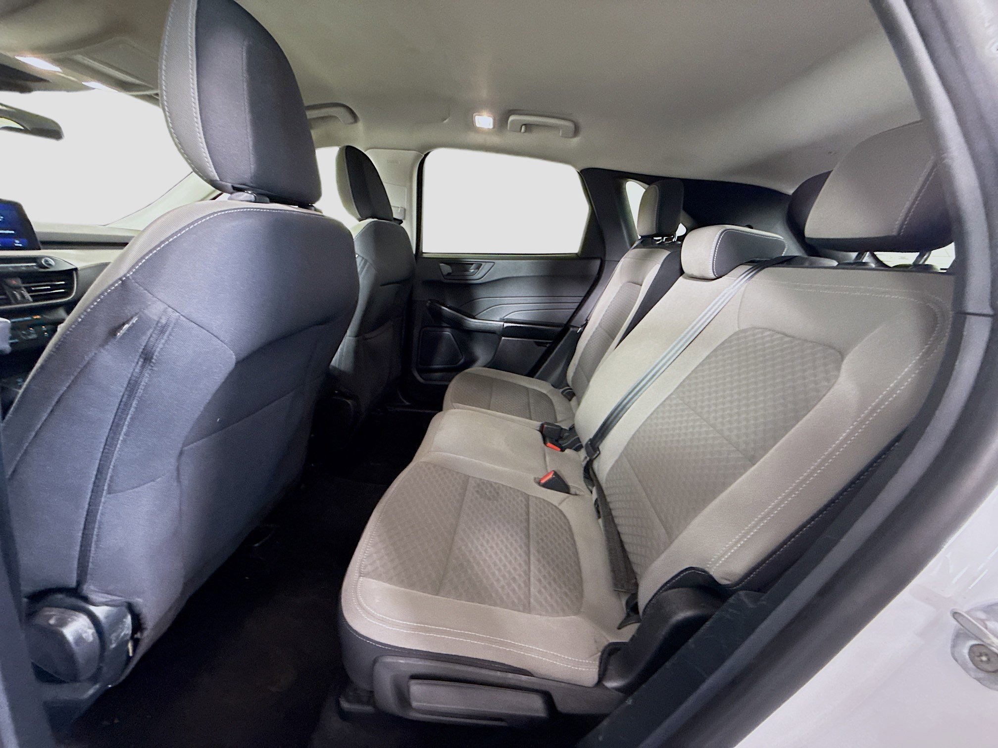 Used 2022 Ford Escape SE image 25