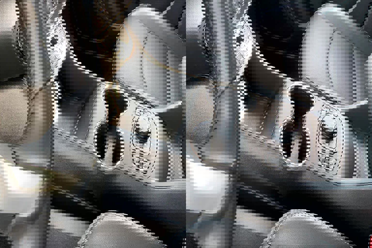 Certified 2022 GMC Terrain SLT image 14