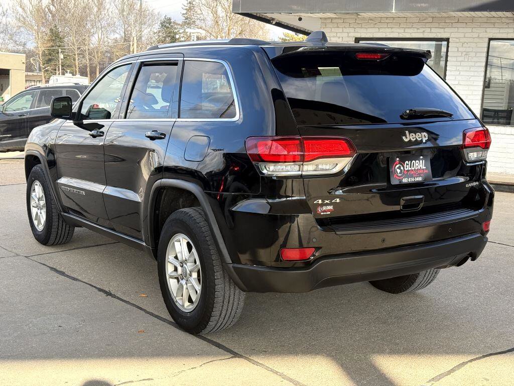 Used 2020 Jeep Grand Cherokee Laredo image 5