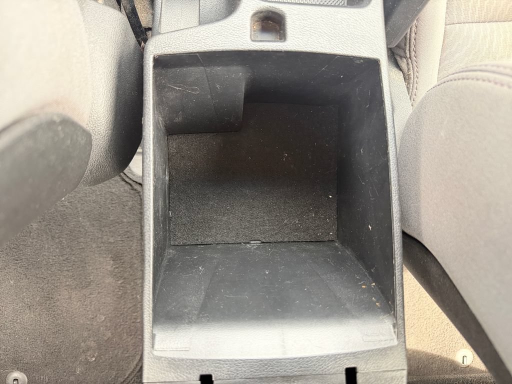 Used 2015 Hyundai Elantra SE w/ Option Group 02 FWD image 23