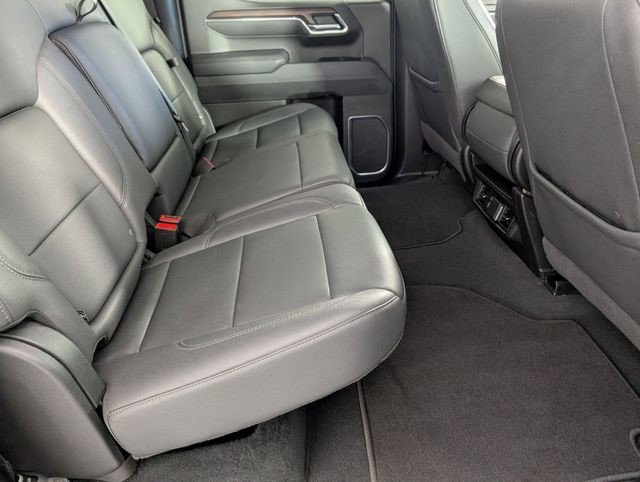 Certified 2025 GMC Sierra 1500 SLT image 29
