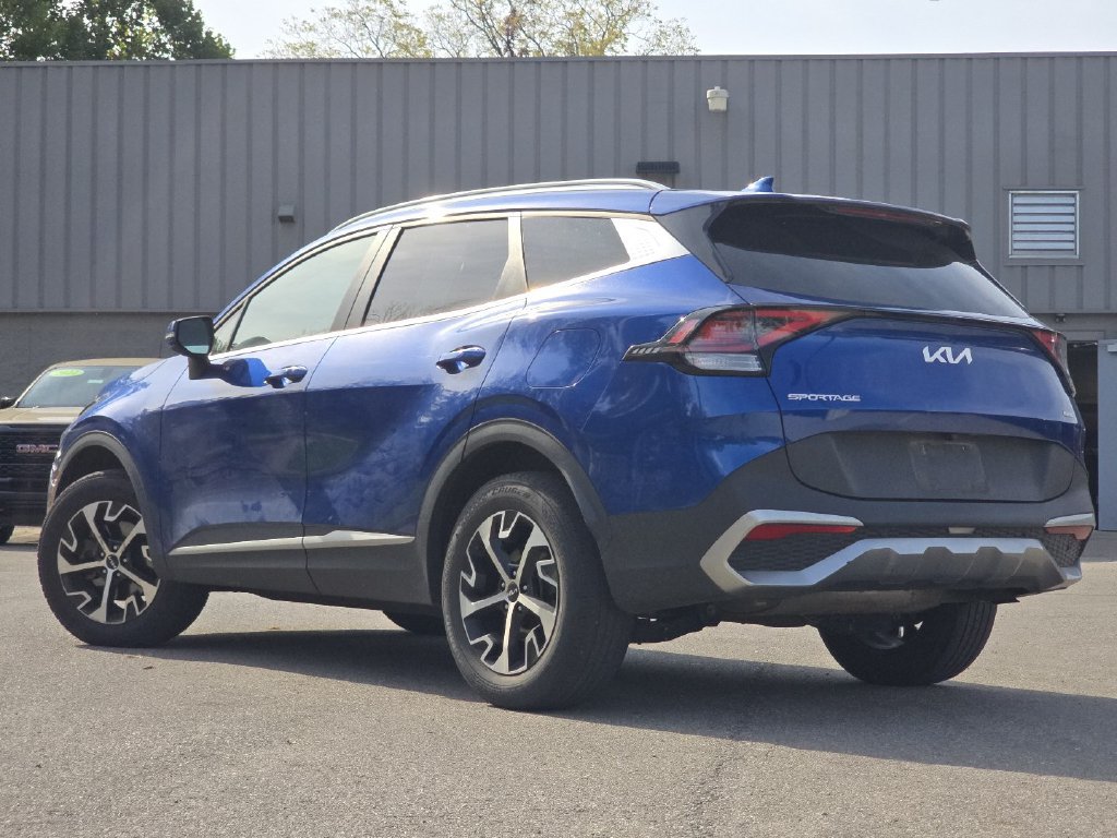 Used 2023 Kia Sportage EX AWD/4WD image 14