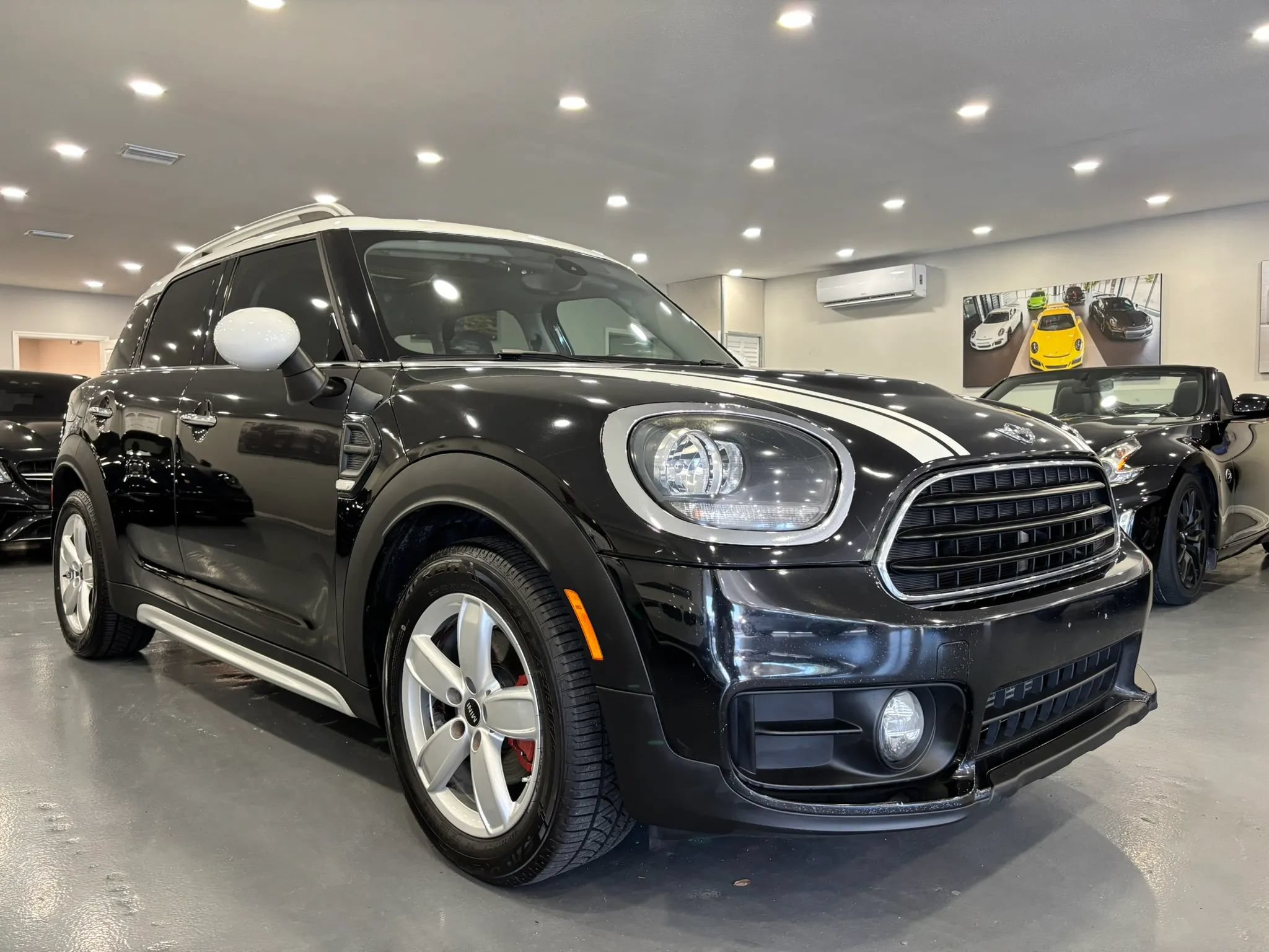 Used 2018 MINI Cooper Countryman FWD image 1