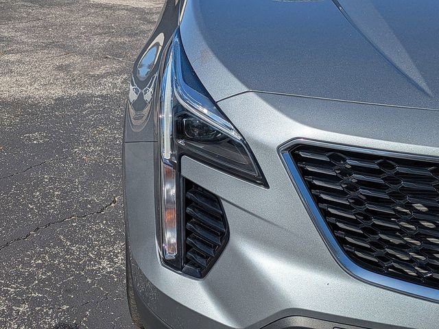 Certified 2023 Cadillac XT4 Luxury w/ Cold Weather Package image 9