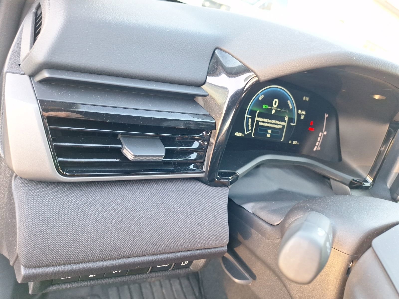 Used 2025 Toyota Camry LE image 18