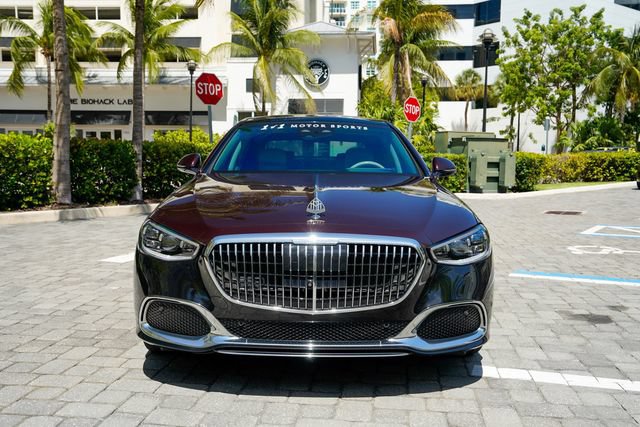 Used 2023 Mercedes-Benz Maybach S 580 4MATIC image 4