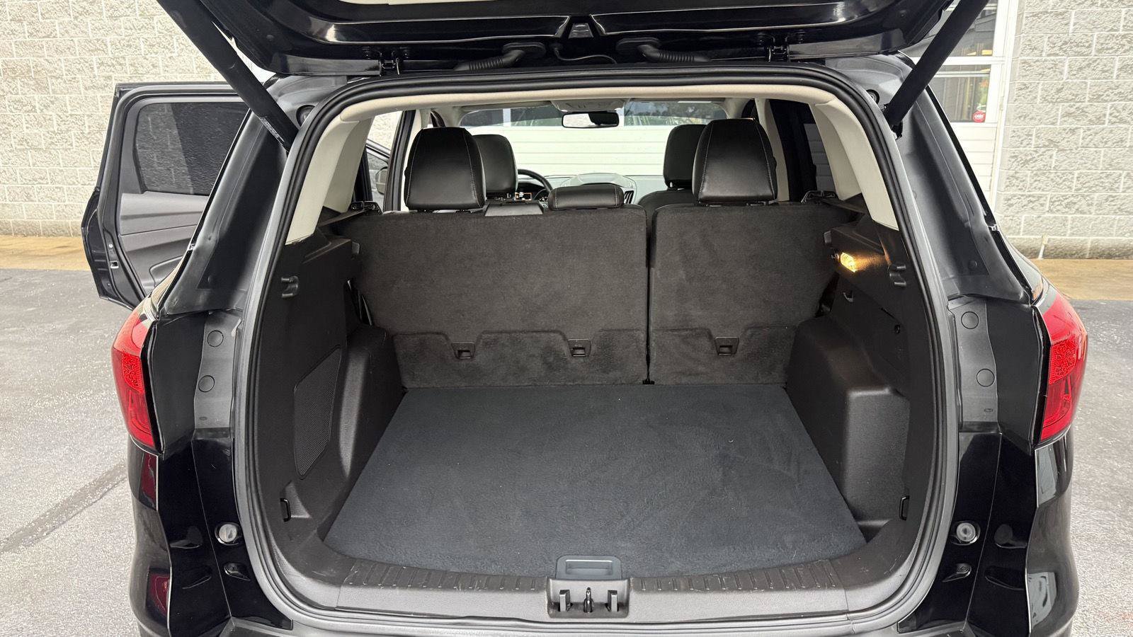 Used 2019 Ford Escape Titanium FWD image 19
