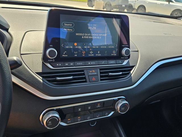 Used 2025 Nissan Altima 2.5 S FWD image 18