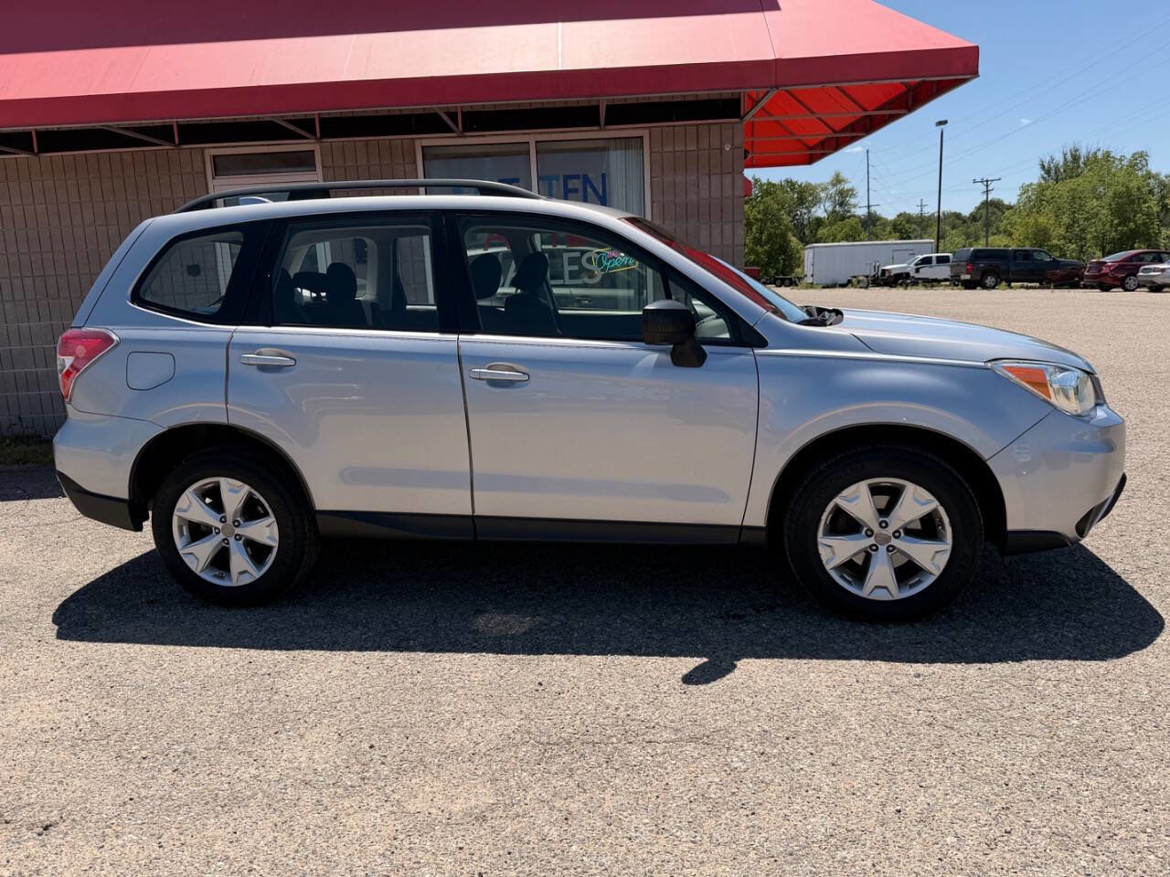 Used 2016 Subaru Forester 2.5i w/ Alloy Wheel Package AWD/4WD image 3