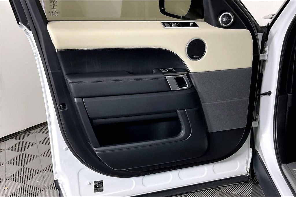 Used 2019 Land Rover Range Rover Sport HSE image 25
