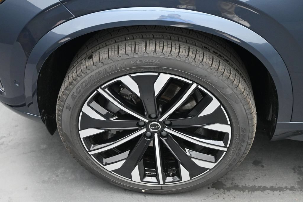 New 2026 Volvo XC90 B6 Ultra w/ Protection Package AWD/4WD image 4