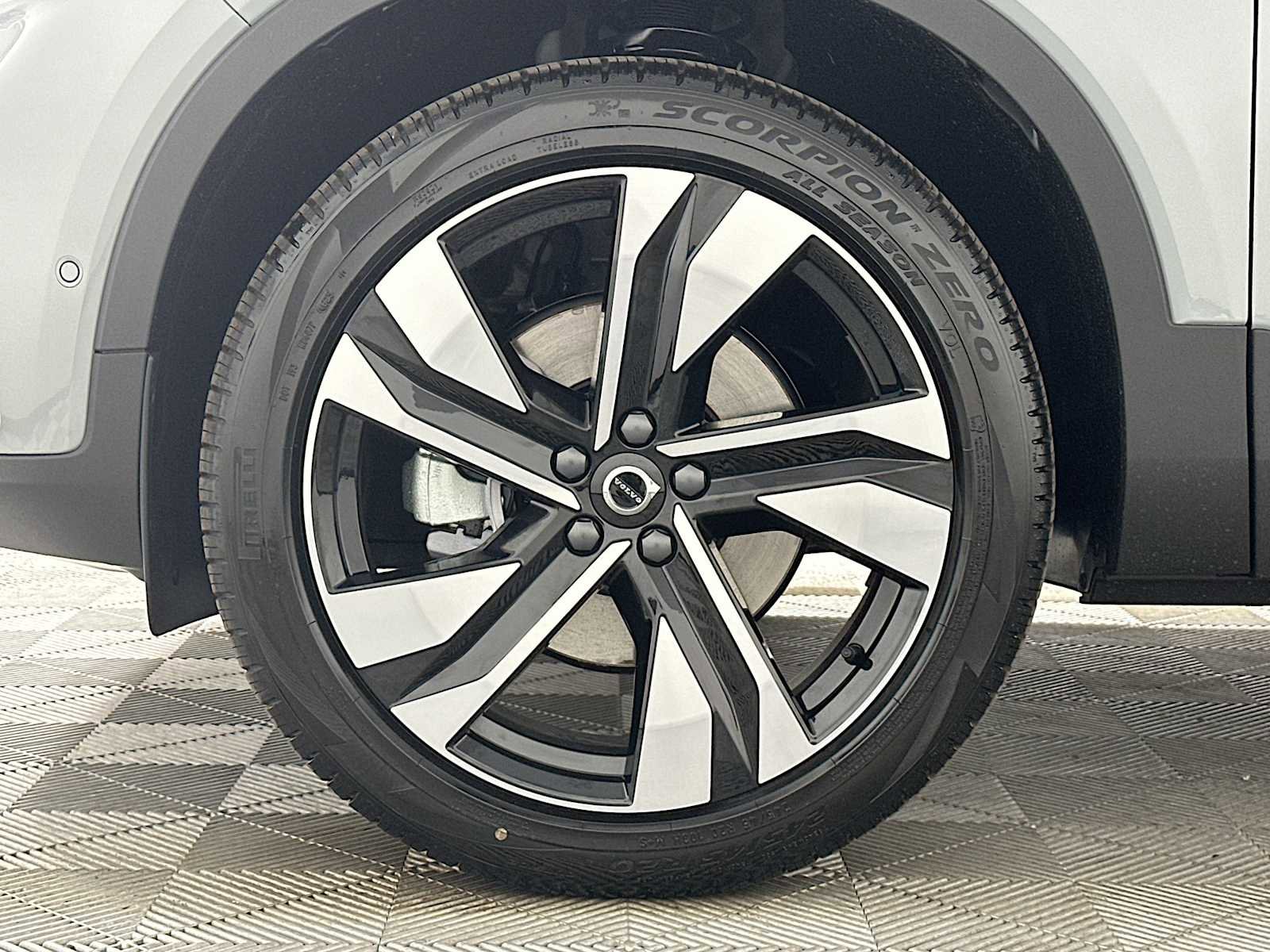 New 2026 Volvo XC40 B5 Ultra w/ Climate Package AWD/4WD image 28
