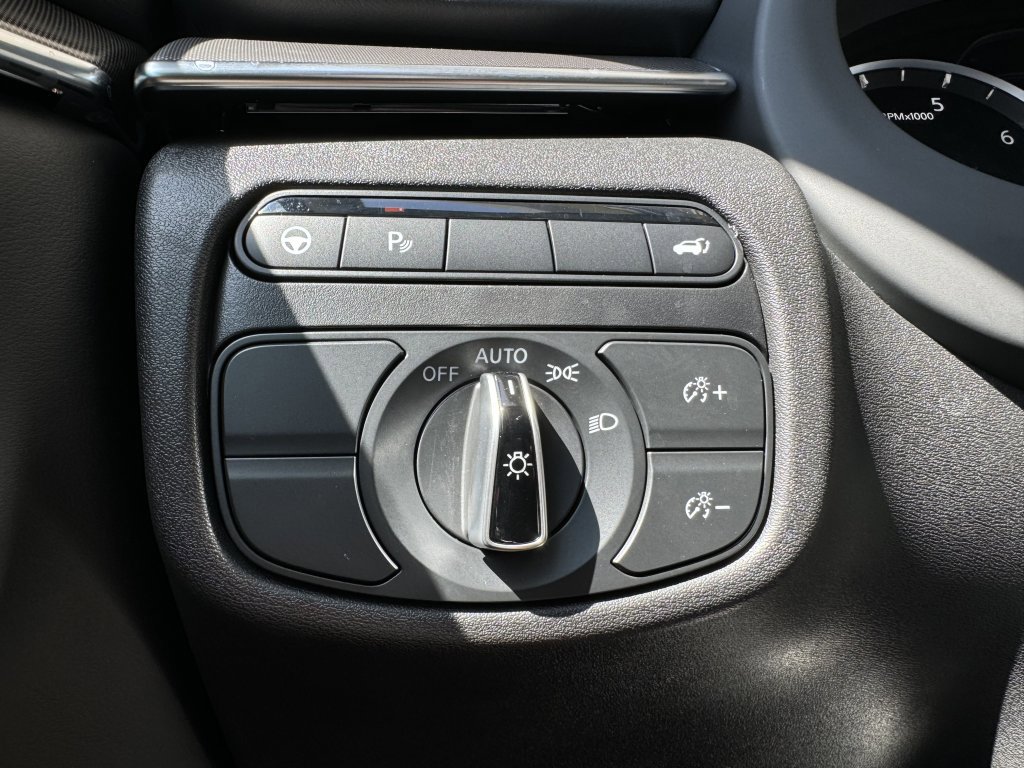 Used 2023 INFINITI QX50 Luxe image 28