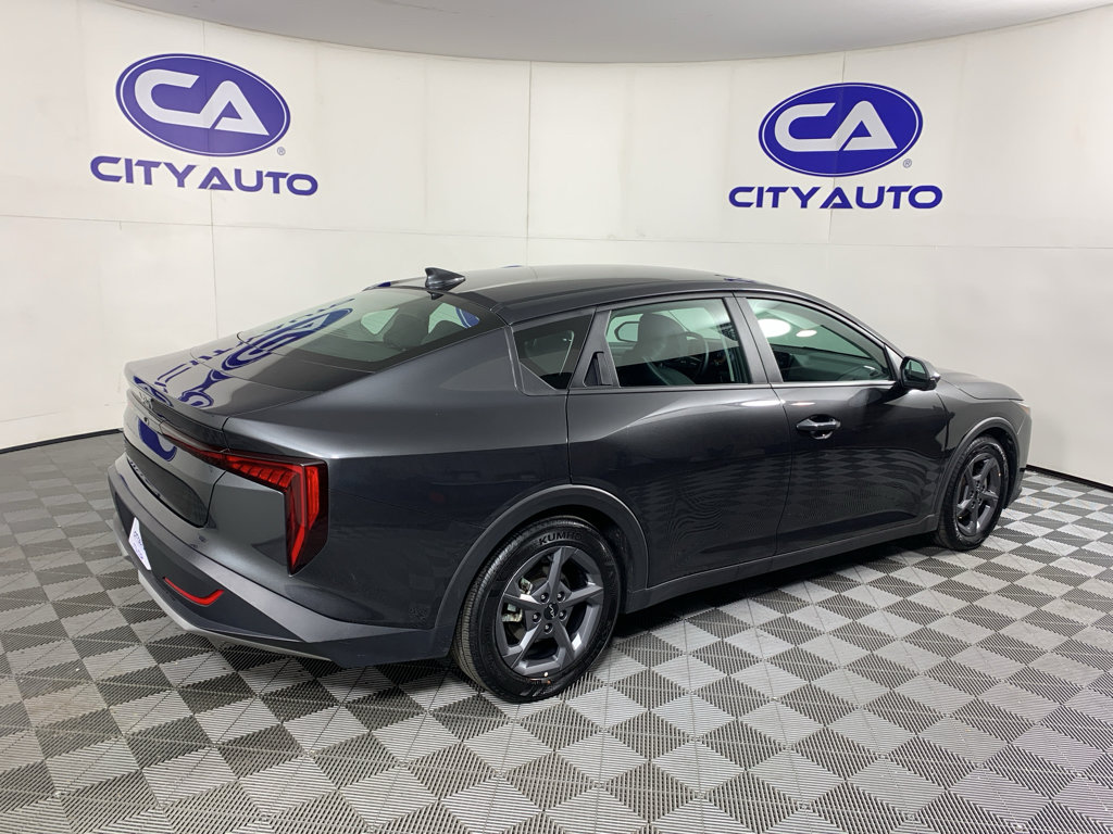 Used 2025 Kia K4 FWD image 3
