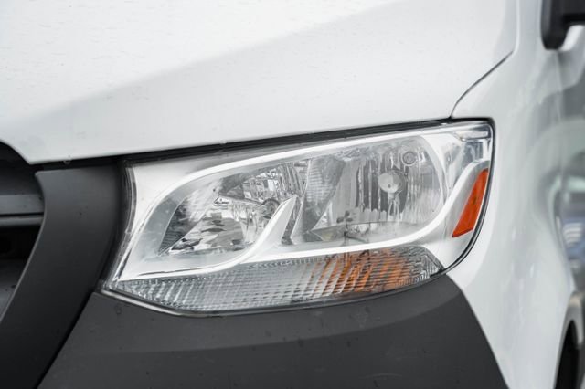 Used 2024 Mercedes-Benz Sprinter 2500 image 12