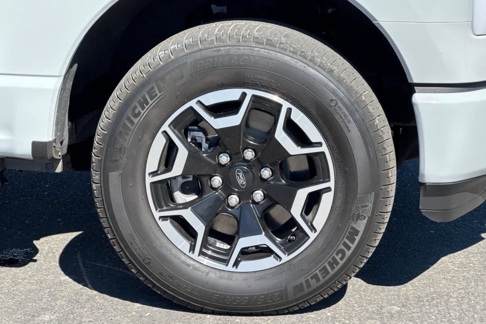 Used 2023 Ford F150 Lightning XLT AWD/4WD image 30