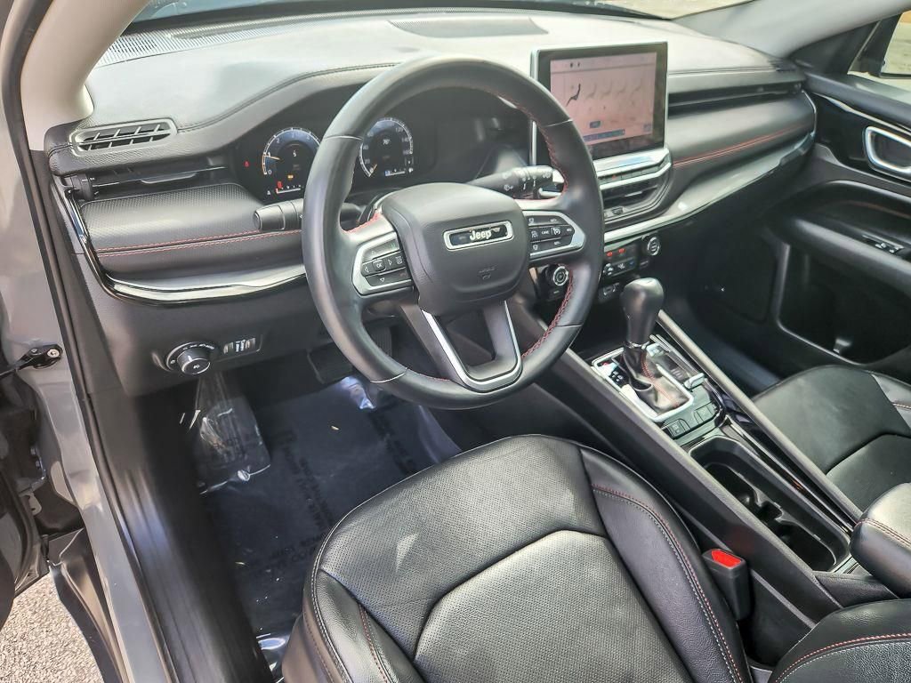 Used 2022 Jeep Compass Trailhawk w/ Trailhawk Elite Group AWD/4WD image 9