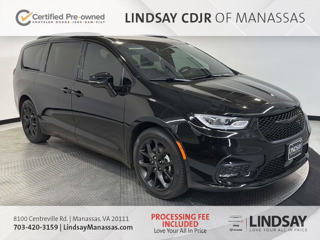 Used 2024 Chrysler Pacifica Limited w/ S Appearance Package