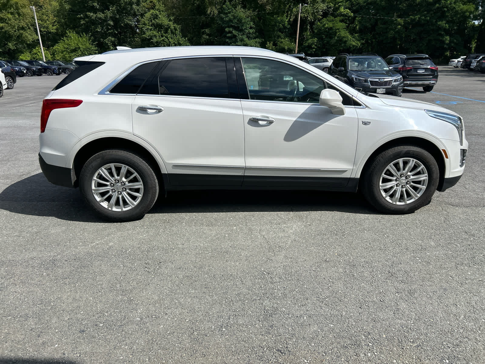 Used 2019 Cadillac XT5 AWD image 23