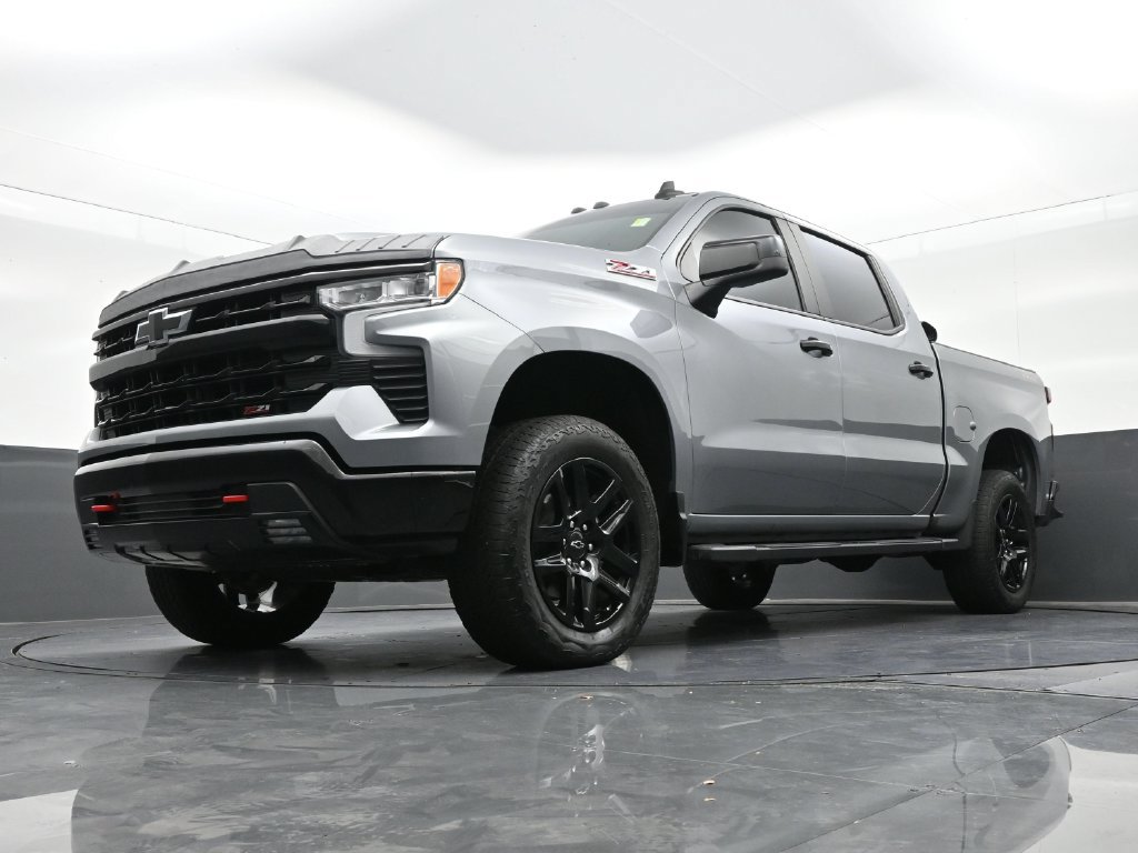 Used 2025 Chevrolet Silverado 1500 LT Trail Boss w/ Convenience Package II AWD/4WD image 25