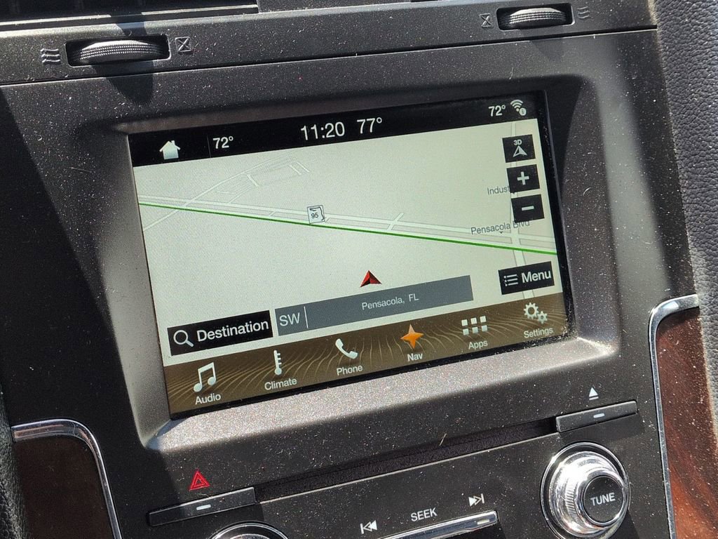 Used 2017 Lincoln Navigator Select image 20