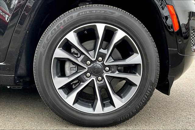 New 2025 Jeep Grand Cherokee Overland AWD/4WD image 13