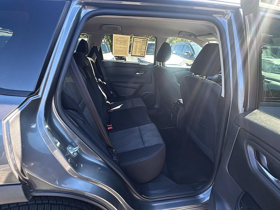 Certified 2025 Nissan Rogue SV AWD/4WD image 22