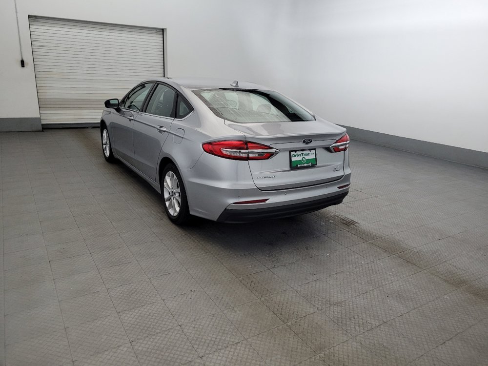 Used 2020 Ford Fusion SE FWD image 5