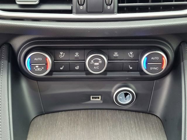 Used 2022 Alfa Romeo Stelvio Ti w/ Active Assist Plus Package image 21