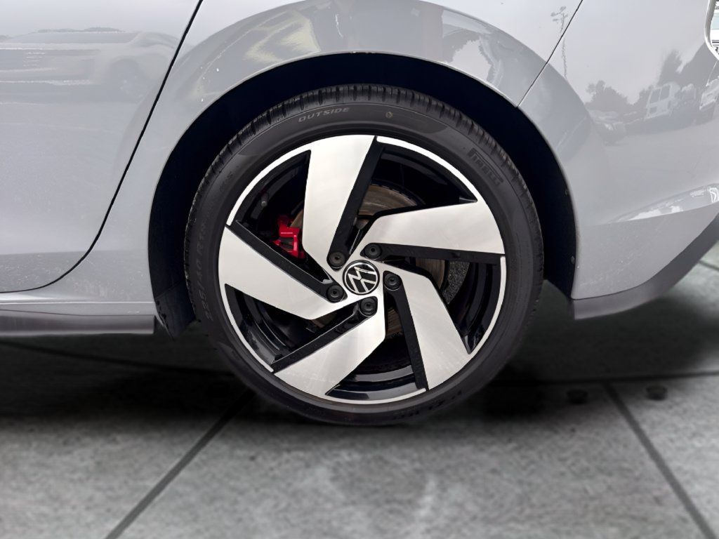 Used 2022 Volkswagen GTI SE FWD image 24