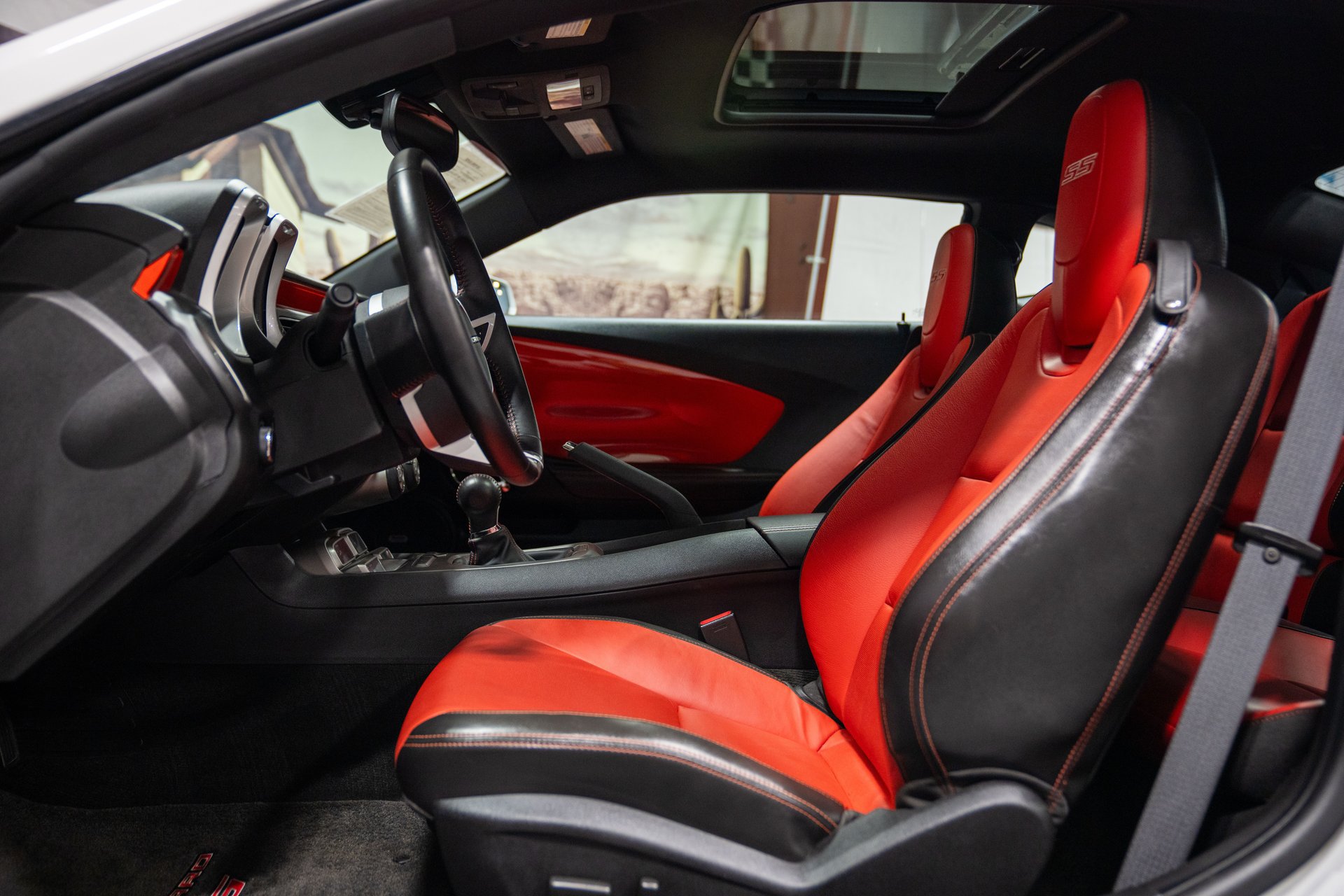 Used 2010 Chevrolet Camaro SS w/ RS Package RWD image 11