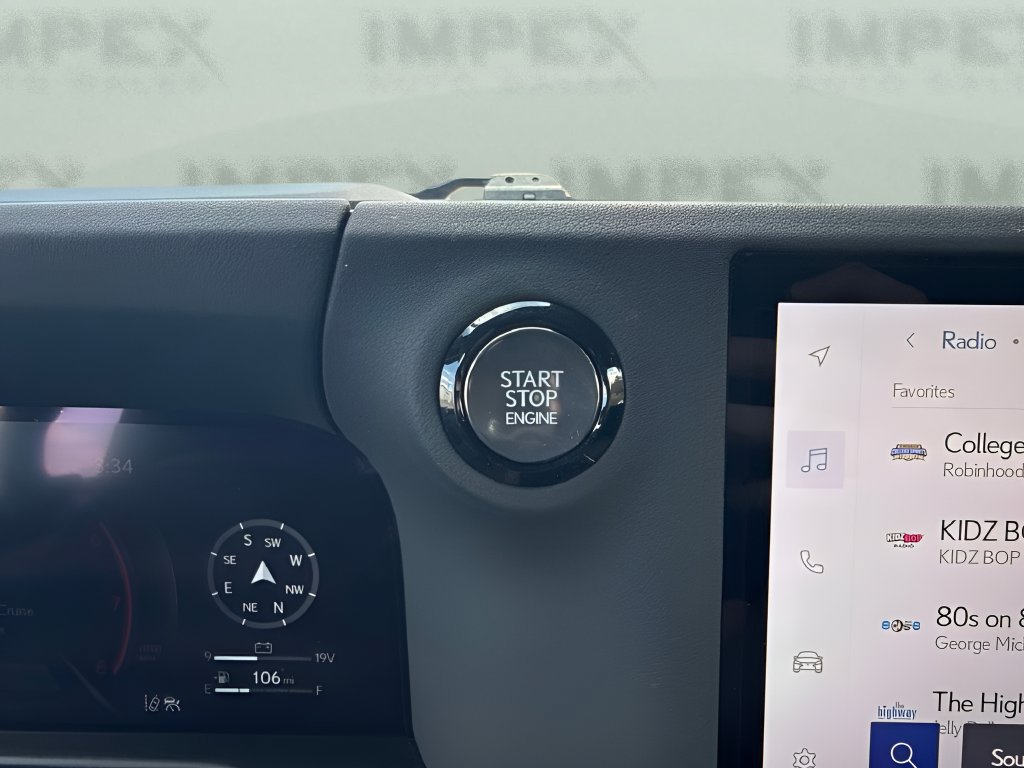 Used 2024 Lexus GX 550 w/ Accessory Package (2T) AWD/4WD image 24