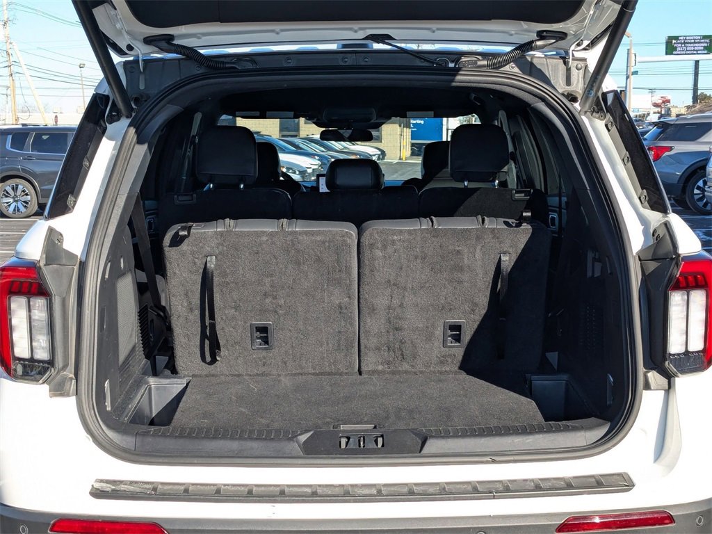 Used 2025 Ford Explorer ST-Line w/ ST-Line Street Pack image 35