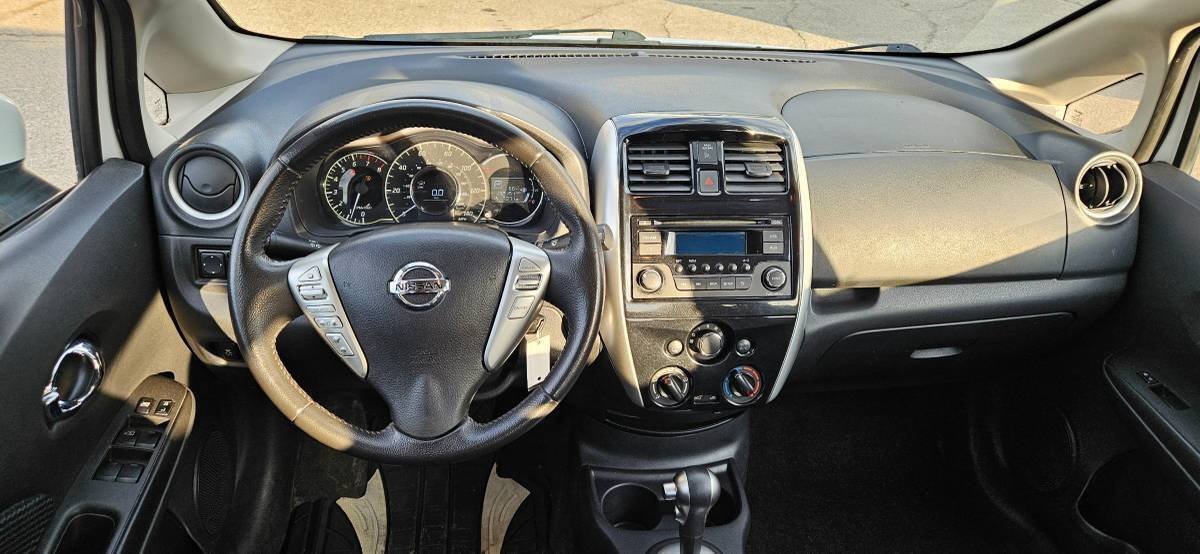 Used 2015 Nissan Versa Note SV FWD image 9