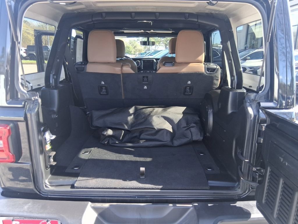 Used 2021 Jeep Wrangler Unlimited Sahara image 22