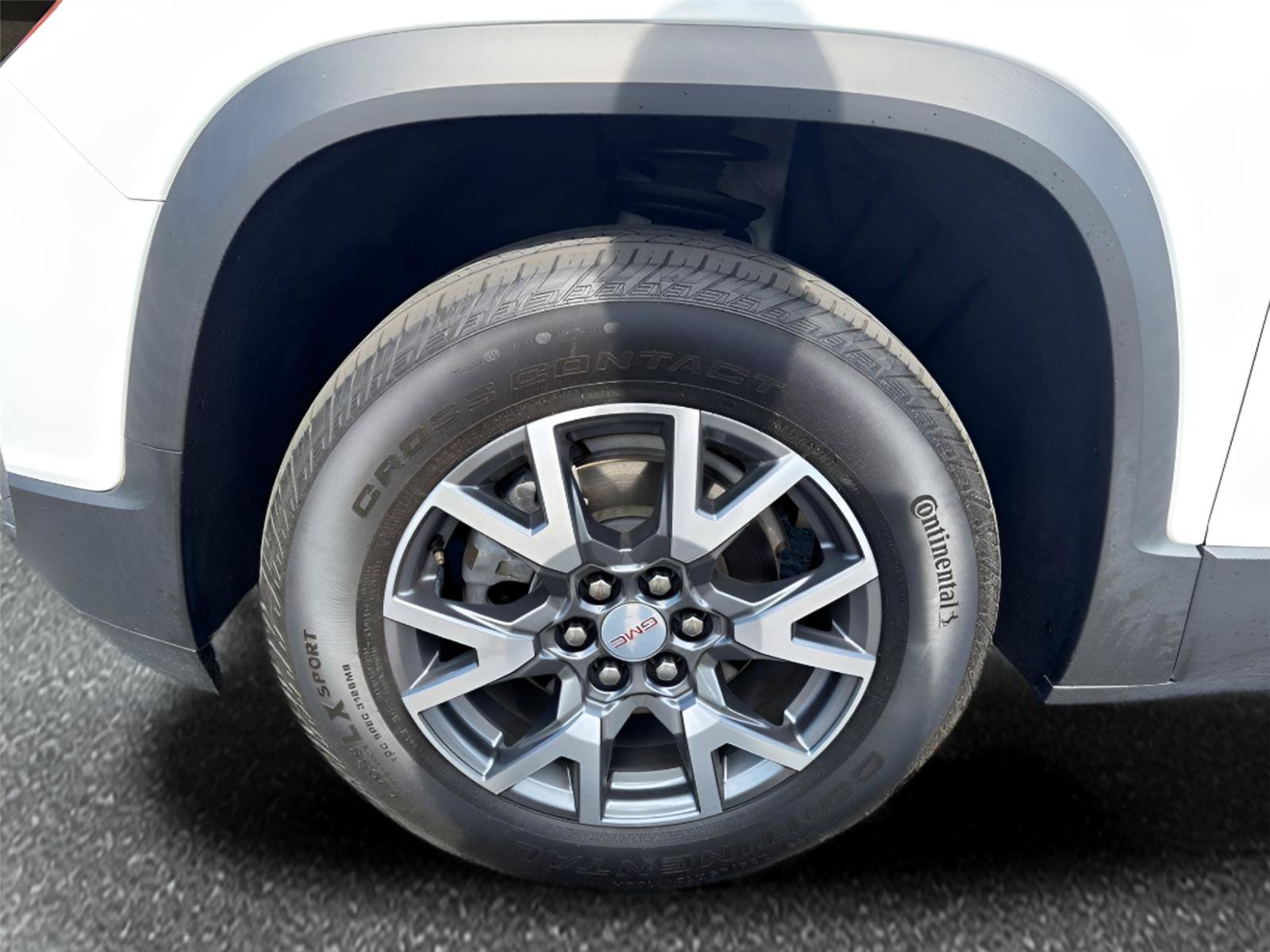 Certified 2023 GMC Acadia SLT FWD image 9