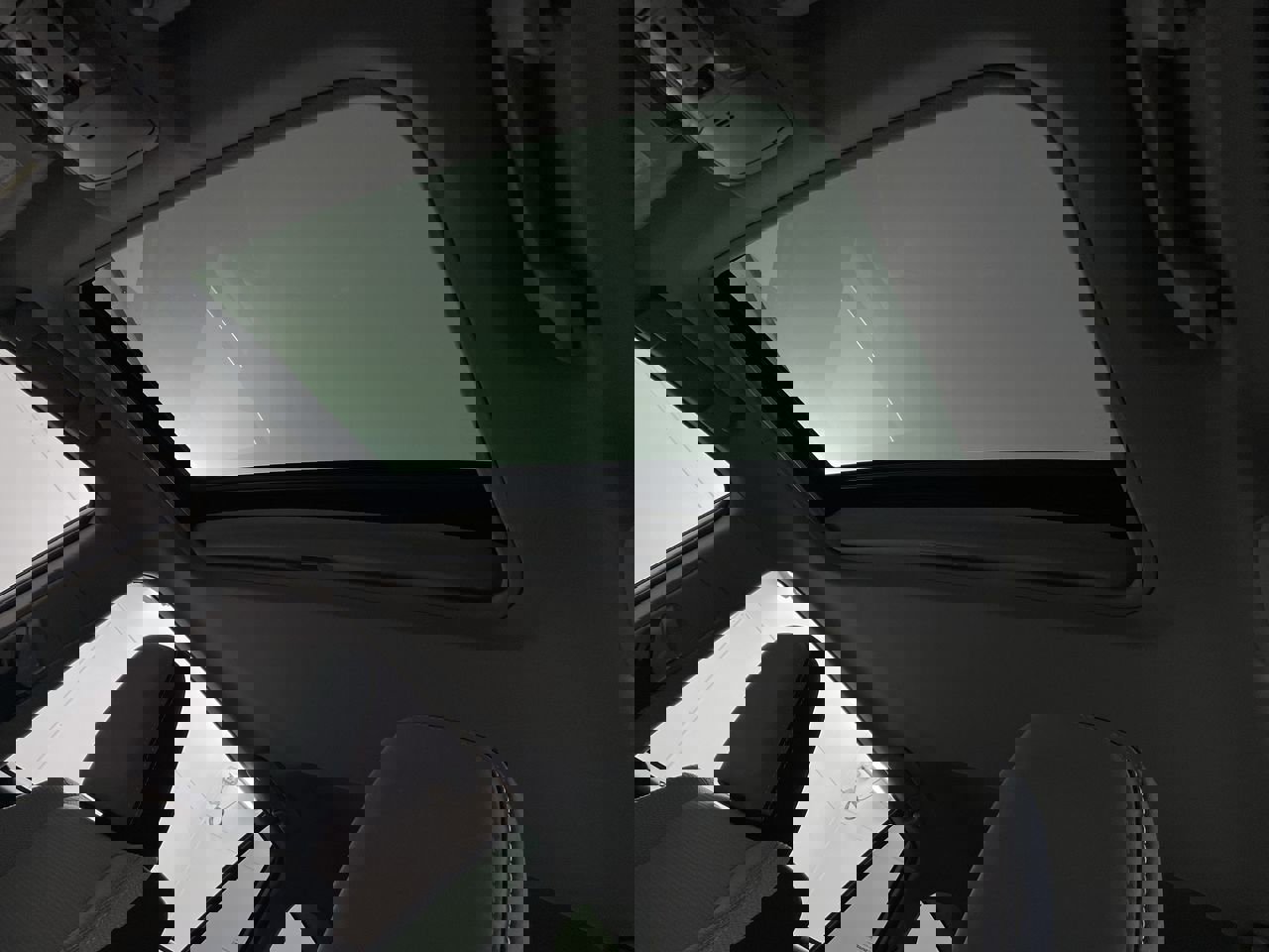 Used 2018 Toyota RAV4 XLE image 19