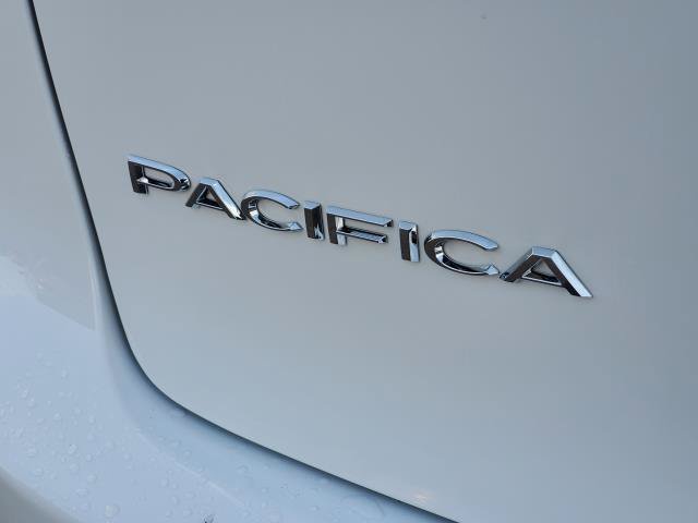 Used 2027 Chrysler Pacifica Select AWD/4WD image 28